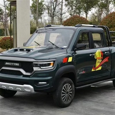 Camion electric cu patru uși